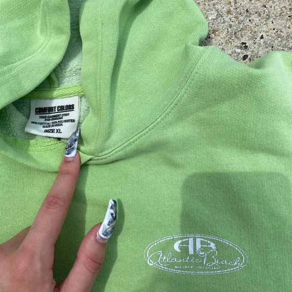 XL cropped atlantic beach sweatshirt! - Picture 4 of 4
